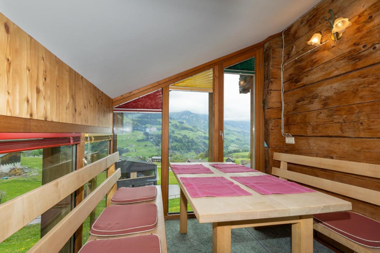 Haus Holzwurm Lägenhet Raggal Exteriör bild