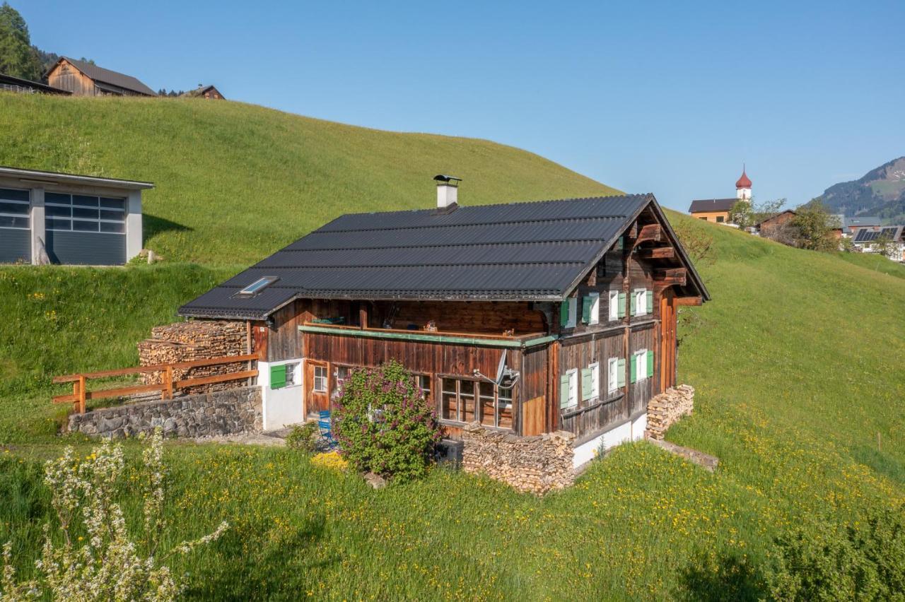 Haus Holzwurm Lägenhet Raggal Exteriör bild