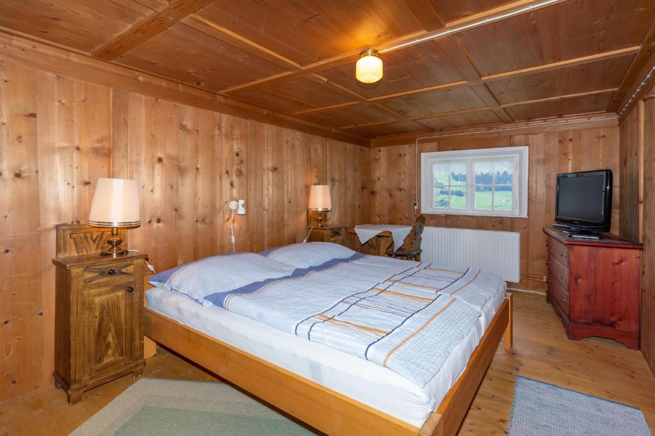 Haus Holzwurm Lägenhet Raggal Exteriör bild