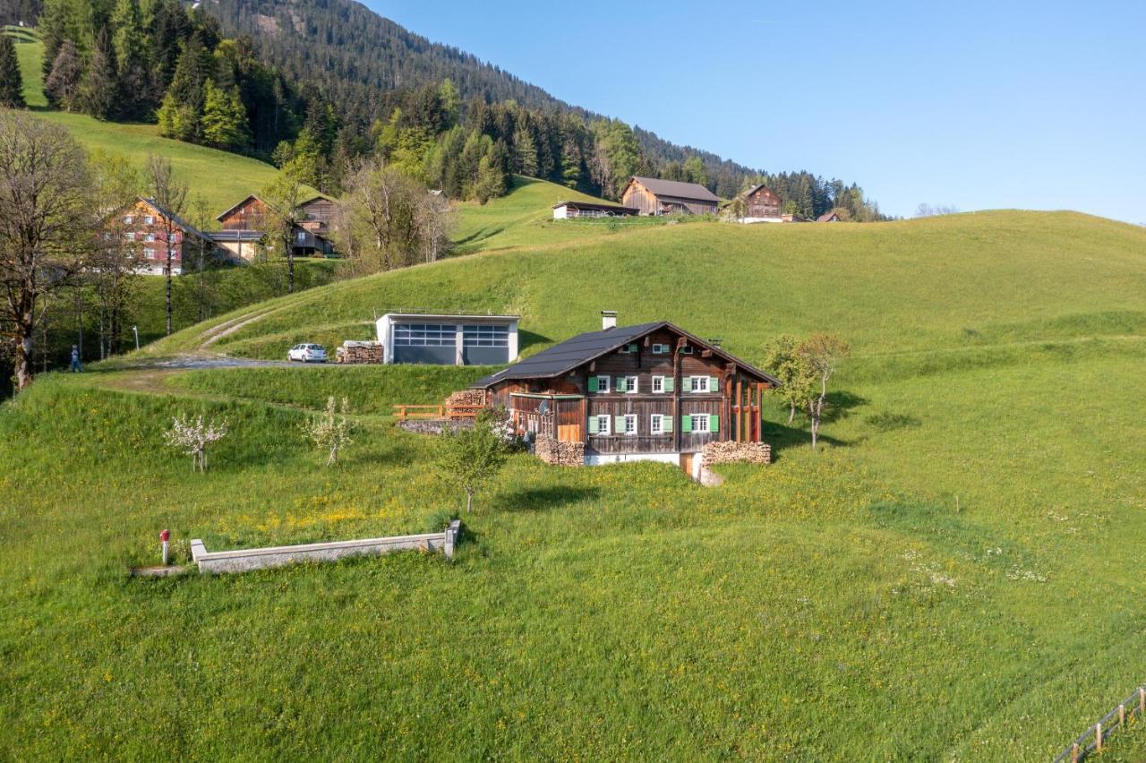 Haus Holzwurm Lägenhet Raggal Exteriör bild